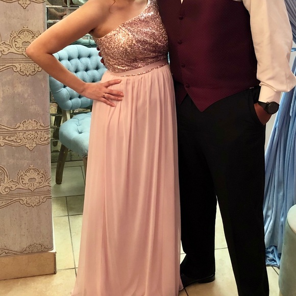 Blush Bridesmaid Dress / David’s Bridal dress - Picture 2 of 2